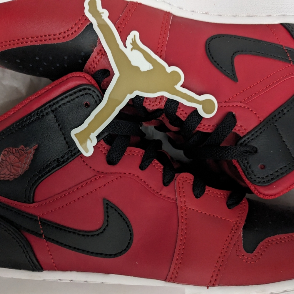 Jordan 1 Mid Older Kids